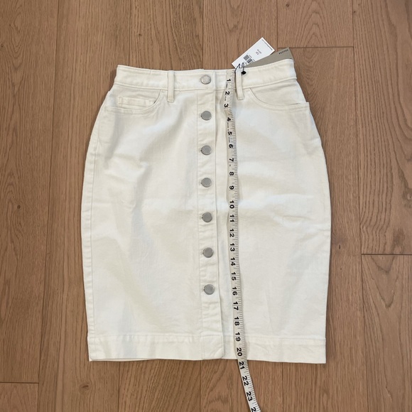 Banana Republic Petite Button Denim Skirt - Picture 2 of 3